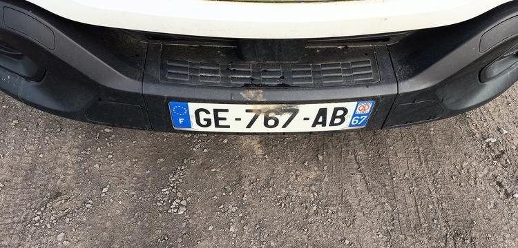 IVECO DAILY VI 35C14 2,3 D 16V HI-MATIC 156 CV – BOITE AUTO – DIESEL – 119802 KMS BLANC GE-767-AB