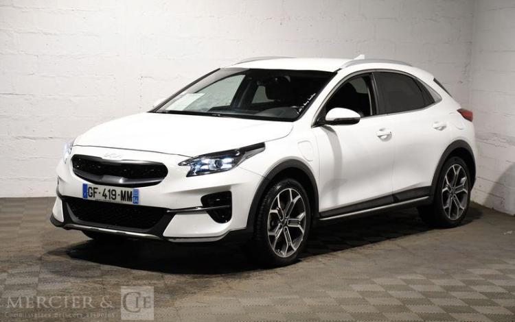 KIA X CEED BLACK & WITHE BLANC GF-419-MM
