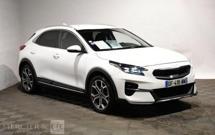 KIA X CEED BLACK & WITHE BLANC GF-419-MM