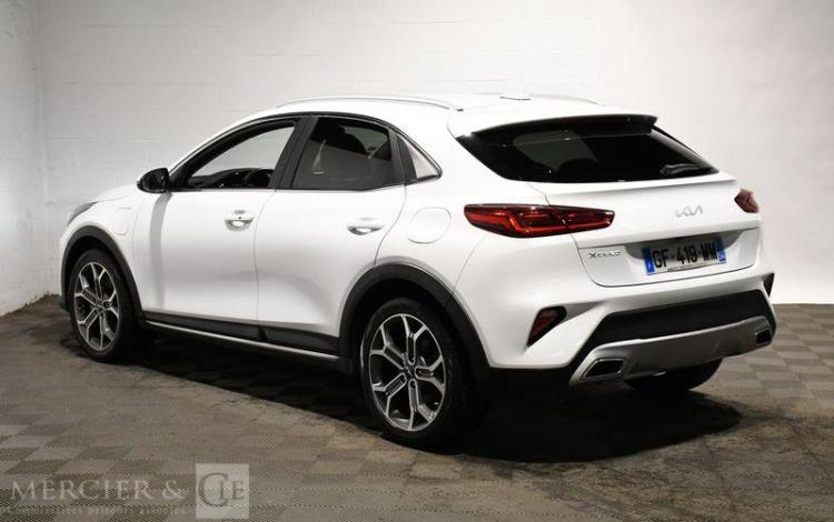 KIA X CEED BLACK & WITHE BLANC GF-419-MM