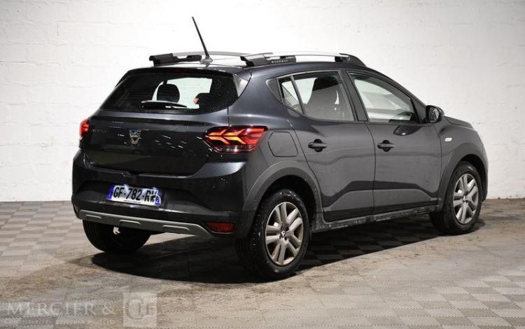 DACIA SANDERO STEPWAY CONFORT GRIS GF-782-RW