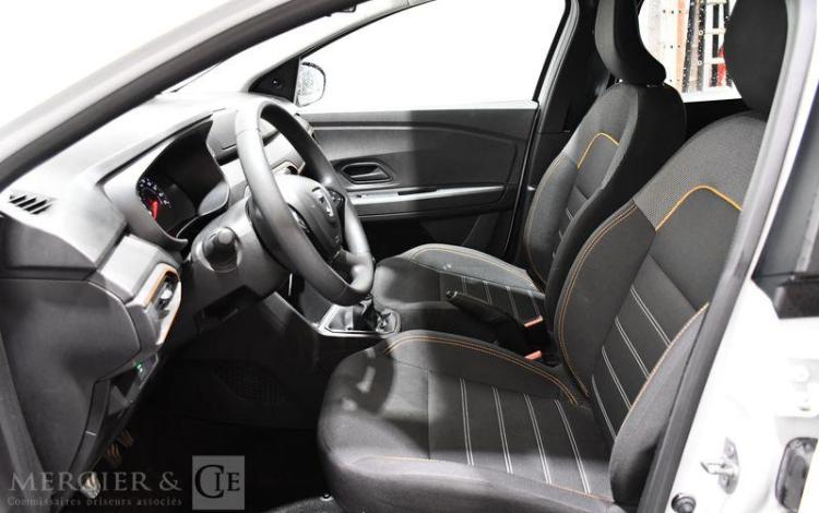 DACIA SANDERO STEPWAY ESSENTIEL ECO-G 100 BLANC GG-090-KE