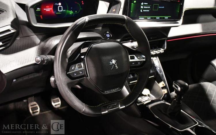 PEUGEOT 208 1,2 PURE TECH 100CH S&S ROUGE GH-057-HP