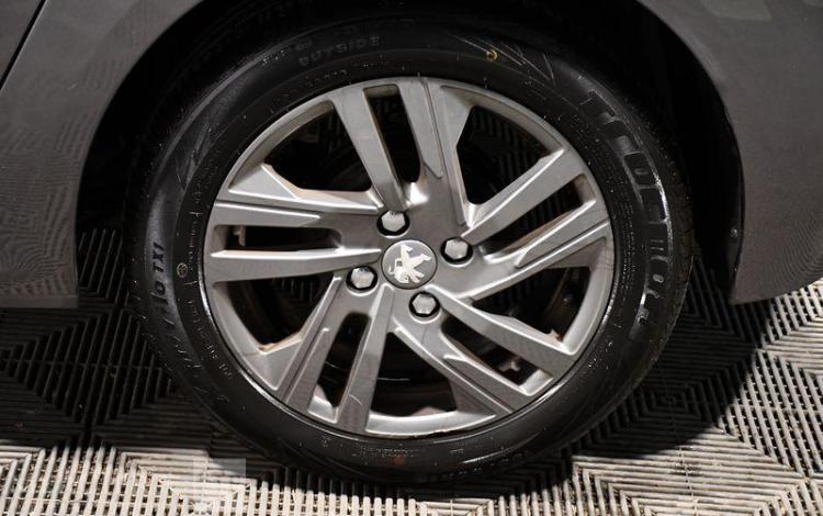 PEUGEOT 208 PURETECH 100CH STYLE S&S BVM6 5P GRIS GH-323-RJ