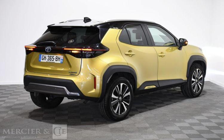 TOYOTA YARIS CROSS 1.5 114H 90 HYBRID 0.8KWH PREMIERE AWD-I 4X4 BVA JAUNE GH-365-BH