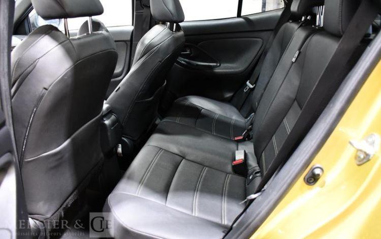 TOYOTA YARIS CROSS 1.5 114H 90 HYBRID 0.8KWH PREMIERE AWD-I 4X4 BVA JAUNE GH-365-BH