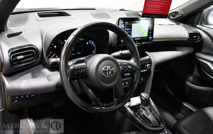 TOYOTA YARIS CROSS 1.5 114H 90 HYBRID 0.8KWH PREMIERE AWD-I 4X4 BVA JAUNE GH-365-BH