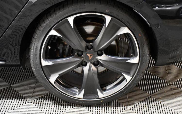 CUPRA CUPRA LEON VZ E-HYBRID 1,4 TSI NOIR GH-560-RZ