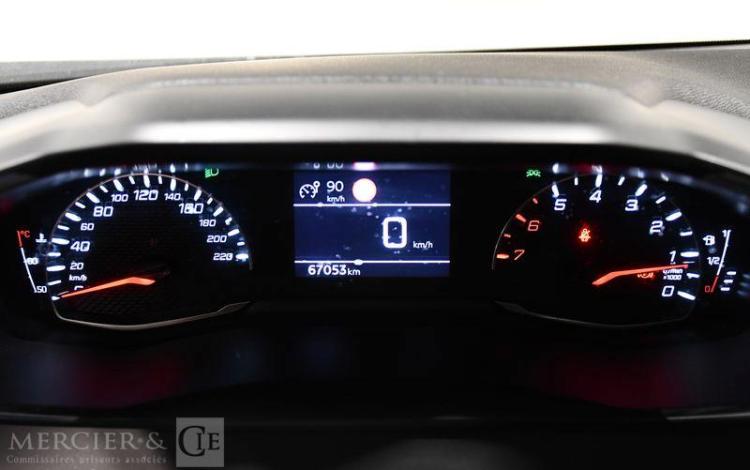 PEUGEOT 2008 1,5 BLUEHDI 110 S&S BLANC GH-639-ZM