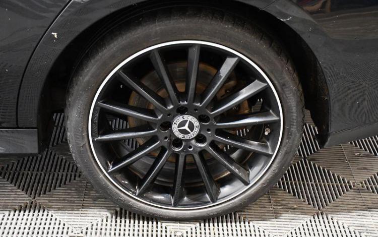 MERCEDES CLA COUPE 250 E AMG LINE NOIR GH-830-MA