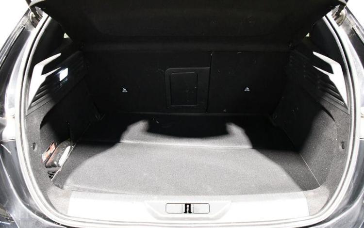 PEUGEOT 308 HYBRIDE ALLURE PACK NOIR GJ-244-QQ