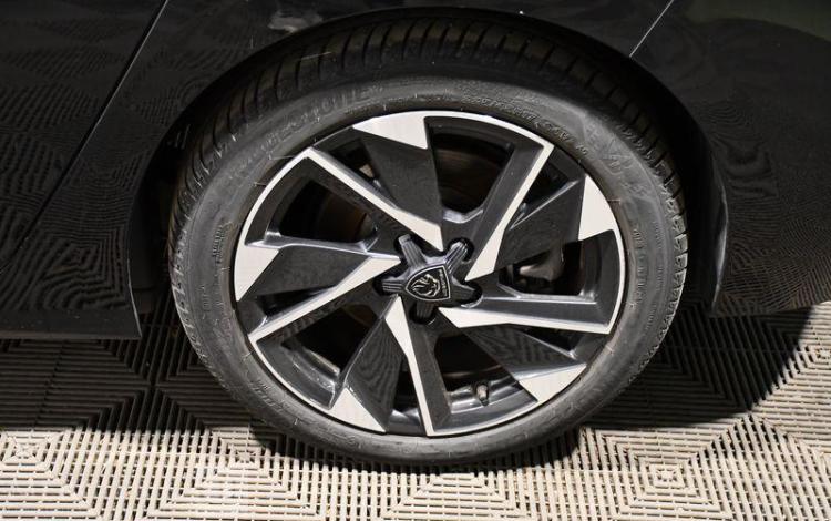 PEUGEOT 308 HYBRIDE ALLURE PACK NOIR GJ-244-QQ