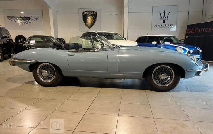 JAGUAR TYPE E CABRIOLET SERIE 2 4.2 265ch BLEU GJ-343-ZL