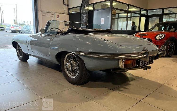 JAGUAR TYPE E CABRIOLET SERIE 2 4.2 265ch BLEU GJ-343-ZL