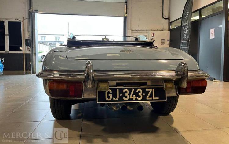 JAGUAR TYPE E CABRIOLET SERIE 2 4.2 265ch BLEU GJ-343-ZL