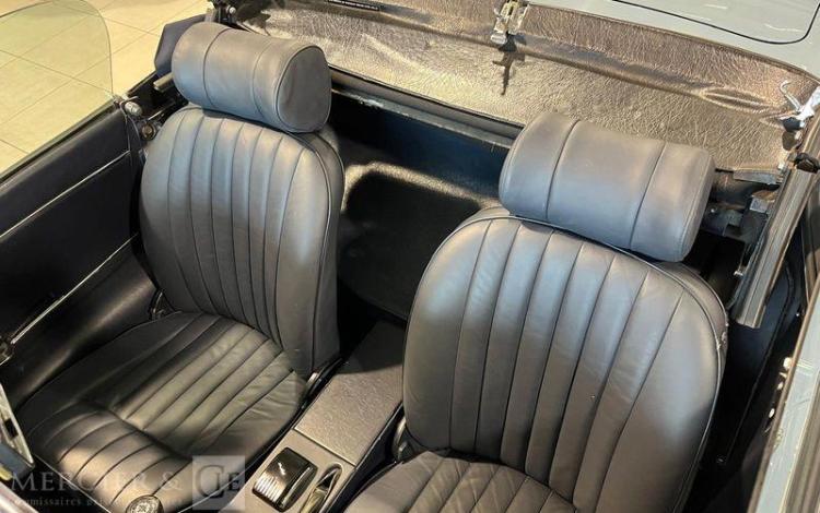 JAGUAR TYPE E CABRIOLET SERIE 2 4.2 265ch BLEU GJ-343-ZL