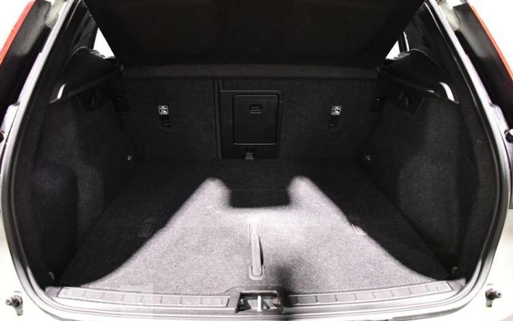 VOLVO XC40 FL RECH PLUS 2 M VERT GJ-386-BS