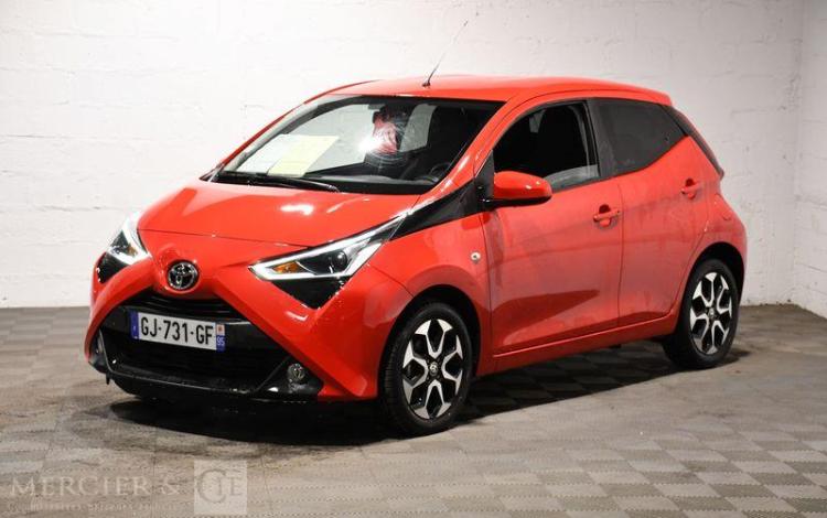 TOYOTA AYGO ROUGE GJ-731-GF