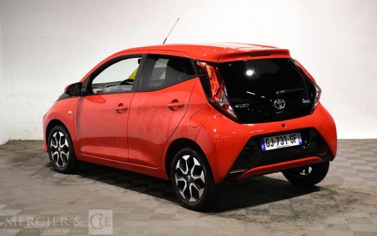 TOYOTA AYGO ROUGE GJ-731-GF