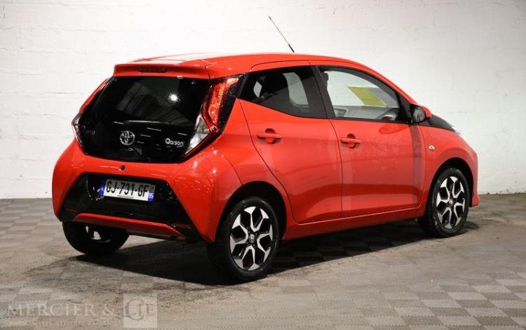 TOYOTA AYGO ROUGE GJ-731-GF