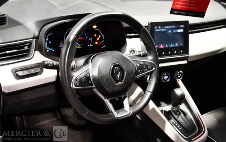 RENAULT CLIO TECHNO E-TECH HYBRIDE 145 BLEU GK-145-NQ