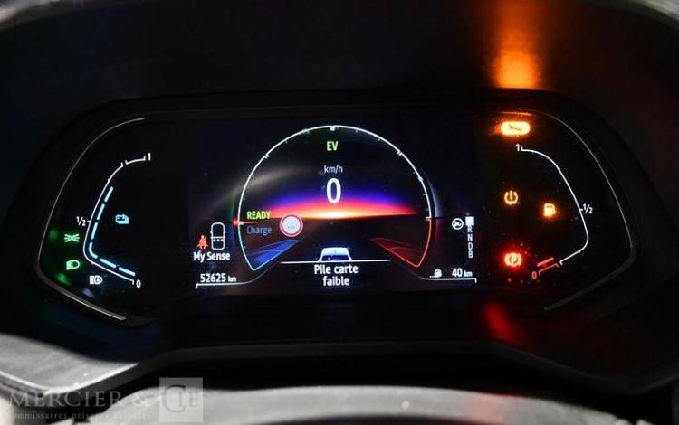 RENAULT CLIO TECHNO E-TECH HYBRIDE 145 BLEU GK-145-NQ