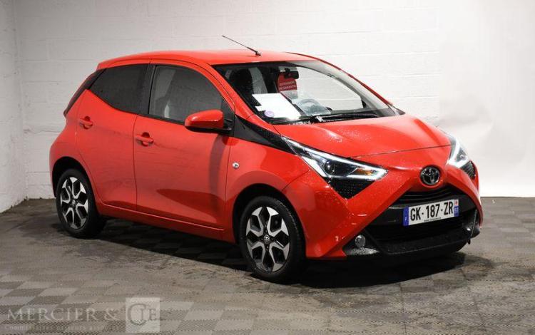 TOYOTA AYGO ROUGE GK-187-ZR