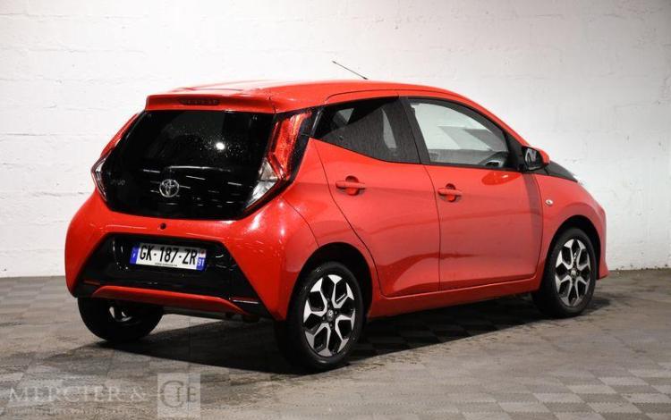 TOYOTA AYGO ROUGE GK-187-ZR