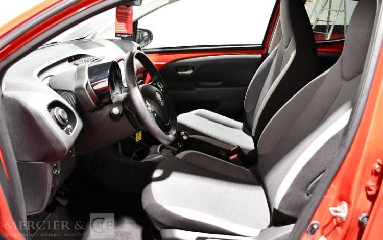 TOYOTA AYGO ROUGE GK-187-ZR