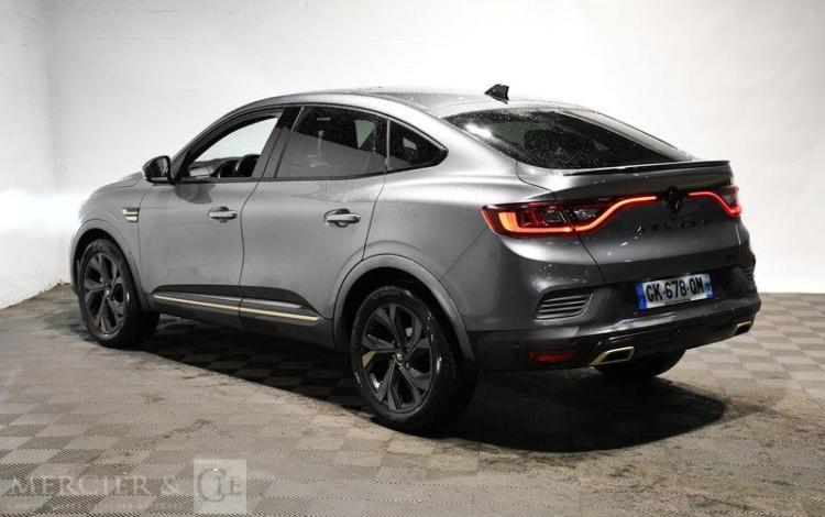 RENAULT ARKANA E-TECH ENGINEERED HYBRIDE 145 GRIS GK-678-QM