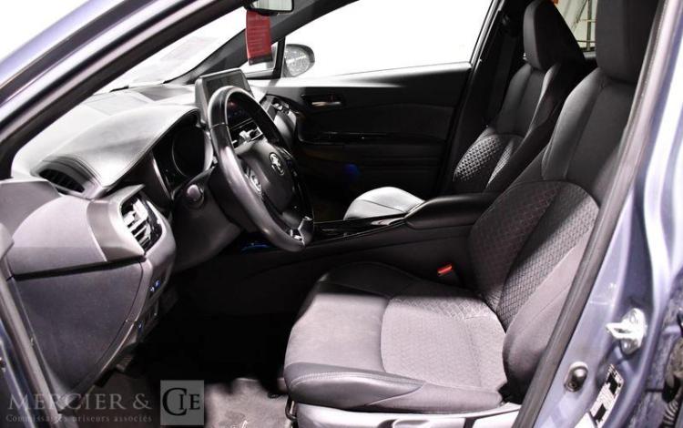TOYOTA C-HR BLEU GL-648-ES