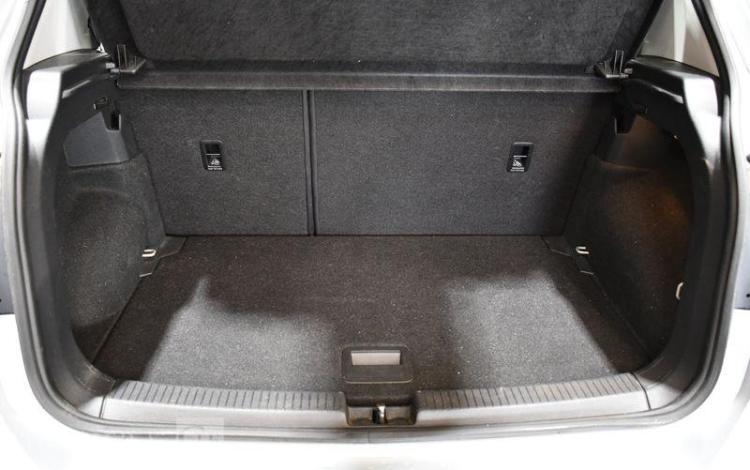 VOLKSWAGEN T-CROSS 1.0 TSI 110 LIFE BUSINESS DSG7 GRIS GL-984-FG