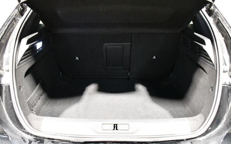 PEUGEOT 308 1,2 PURE TECH 130CH S&S NOIR GM-018-MS