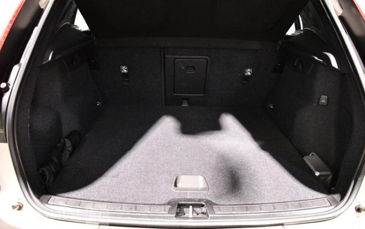 VOLVO XC40 ULTIMATE BEIGE GM-076-TP