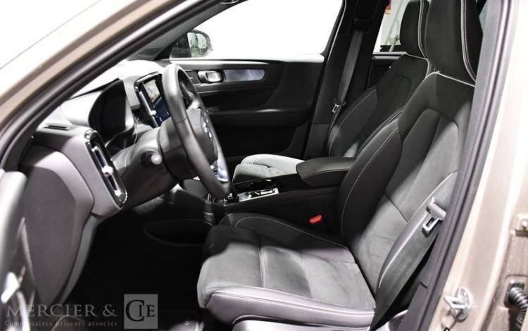 VOLVO XC40 ULTIMATE BEIGE GM-076-TP