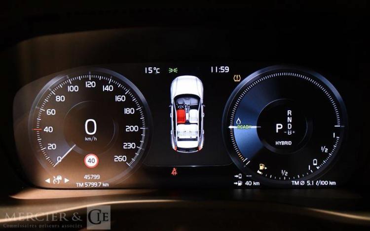 VOLVO XC40 ULTIMATE BEIGE GM-076-TP