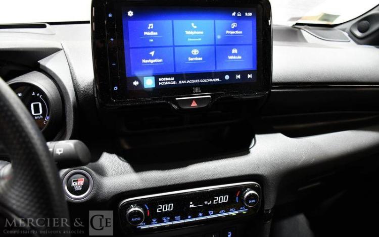 TOYOTA YARIS HYBRIDE GRIS GM-084-EA