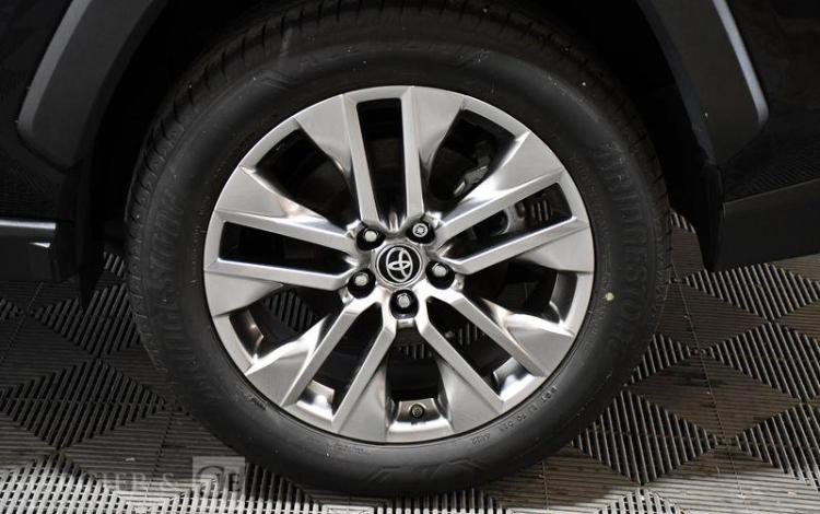 TOYOTA RAV4 NOIR GM-092-WJ