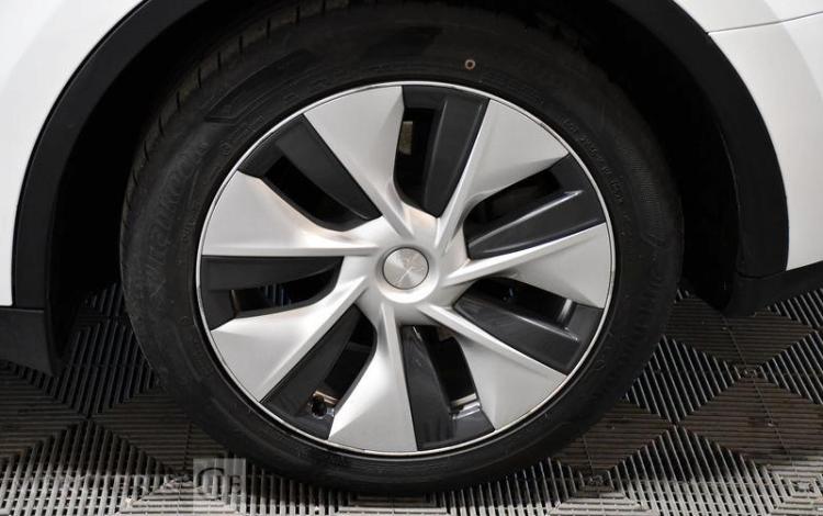 TESLA MODEL Y 300 60KWH STANDARD-RANGE BVA BLANC GN-014-XZ