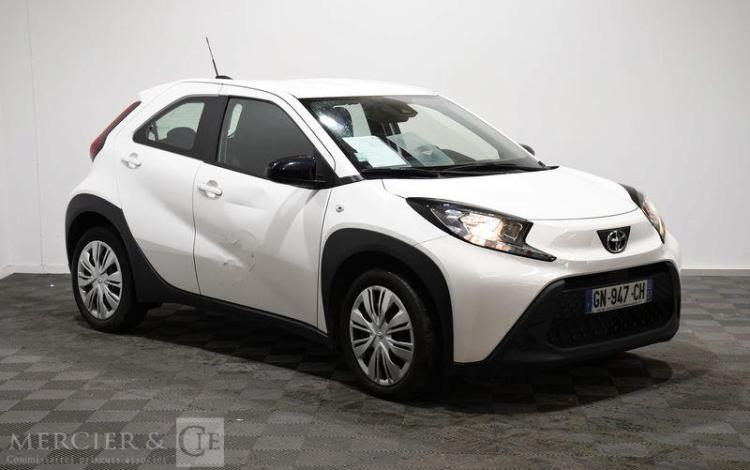 TOYOTA AYGO BLANC GN-947-CH