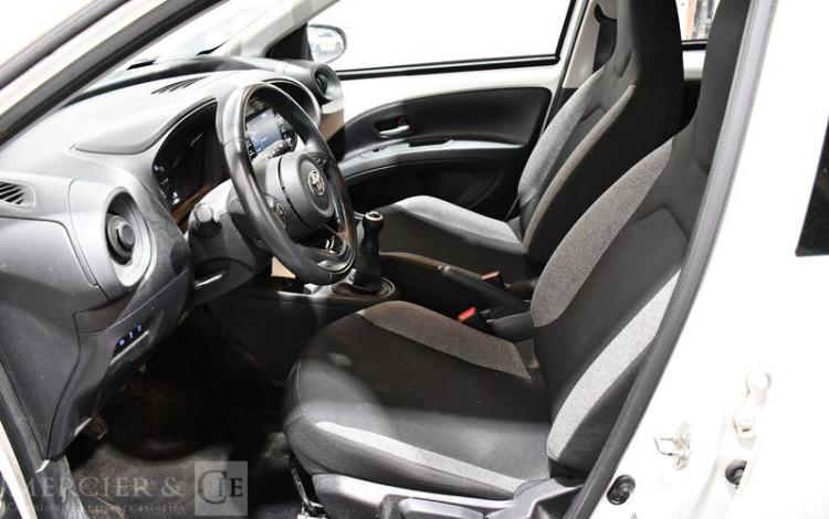 TOYOTA AYGO BLANC GN-947-CH