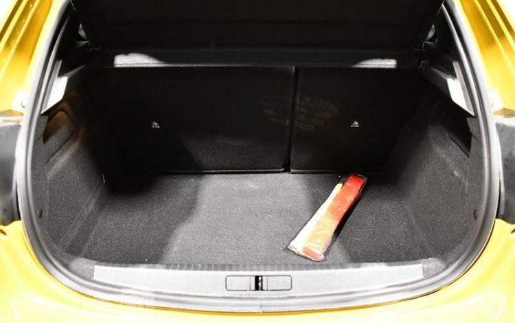 PEUGEOT 208 STYLE PURETECH 100 S&S BVM JAUNE GP-445-XP
