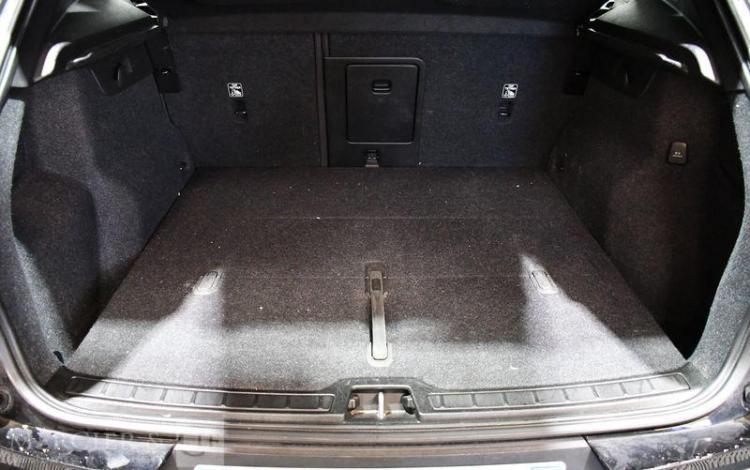 VOLVO XC40 FL B3 START 2M BA BLANC GP-501-NK