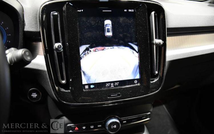 VOLVO XC40 FL B3 START 2M BA BLANC GP-501-NK