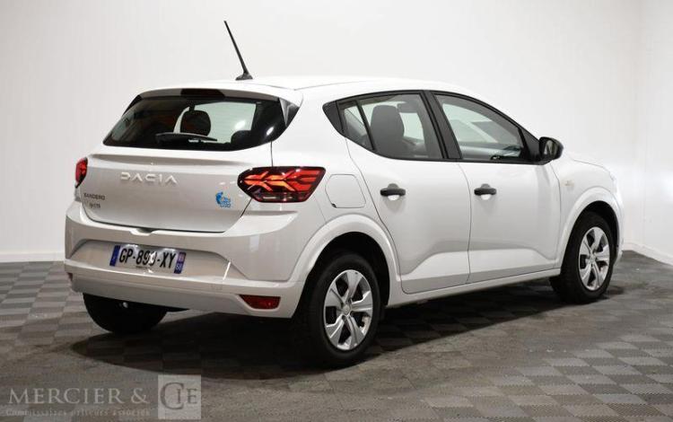 DACIA SANDERO ESSENTIAL ECO-G 100 BLANC GP-893-XY