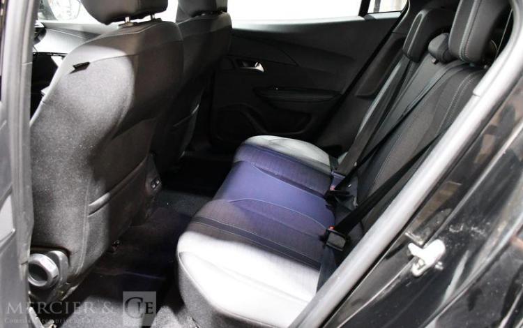 PEUGEOT 2008 ALLURE PACK PURE TECH NOIR GQ-649-LE