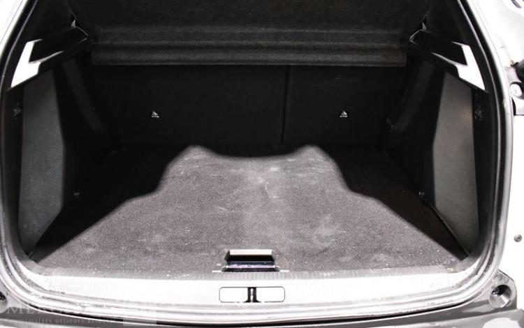 PEUGEOT 2008 ALLURE PACK PURE TECH BLANC GQ-913-LW