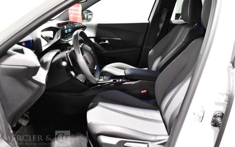 PEUGEOT 2008 ALLURE PACK PURE TECH BLANC GQ-913-LW