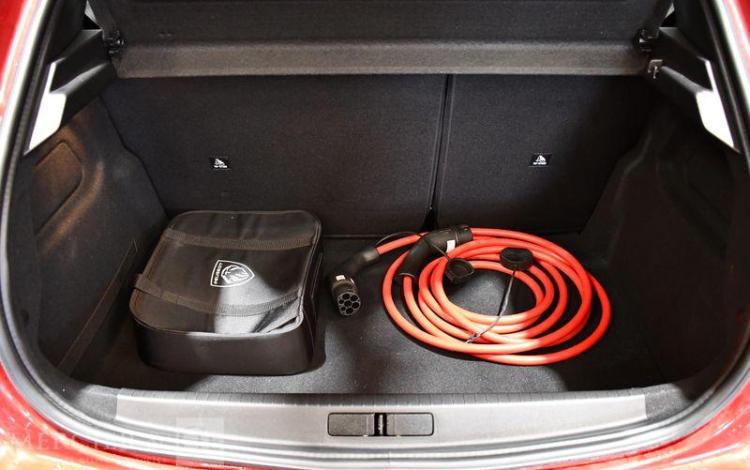 PEUGEOT E-208 ALLURE PACK ROUGE GR-184-YJ