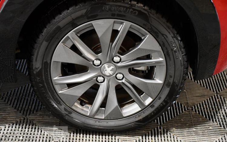 PEUGEOT E-208 ALLURE PACK ROUGE GR-184-YJ